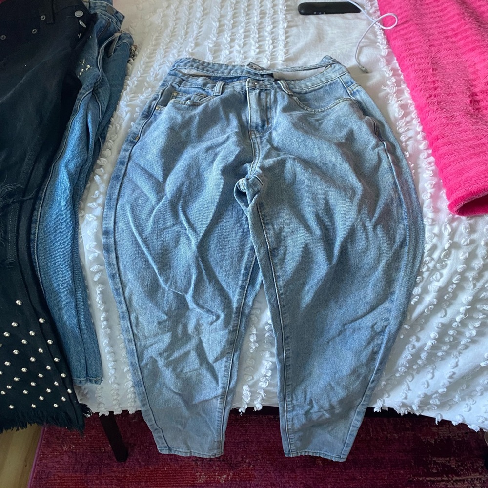 Peek hole jeans size 2